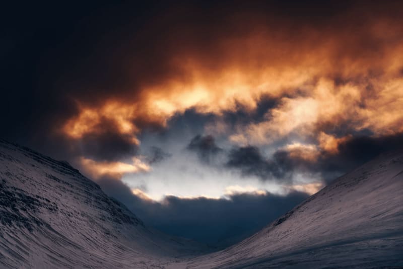 Image of a colorful night sky in Iceland