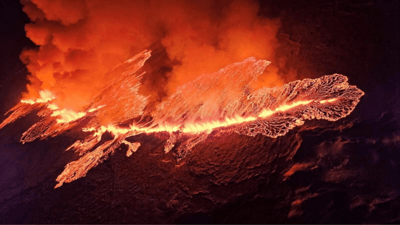 Image of the volcano near Grindavik 2023