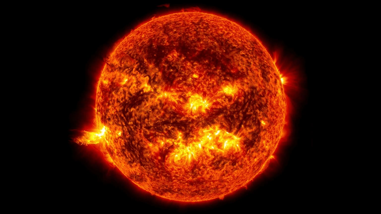 Solar Activity Northern Lights Aurora Borealis 4x4 Rental