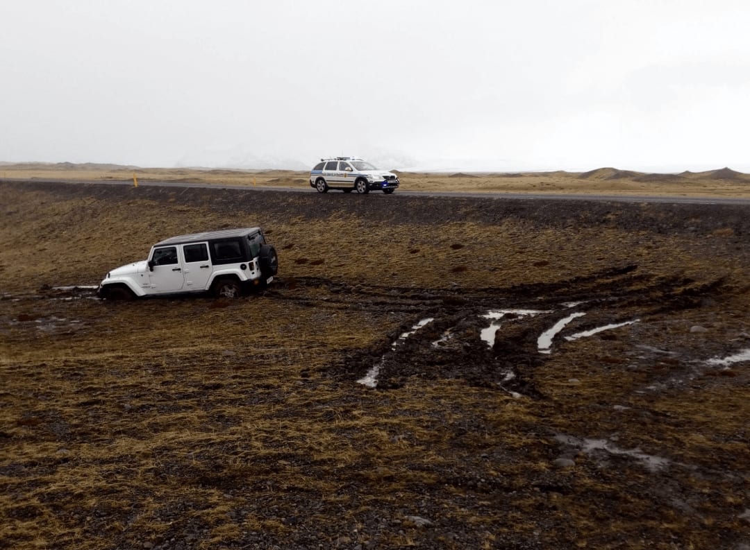 Illegal Off Road Driving in Iceland 4x4