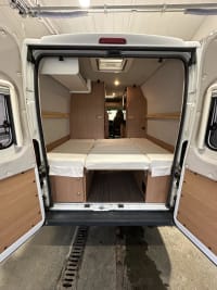 Van 2