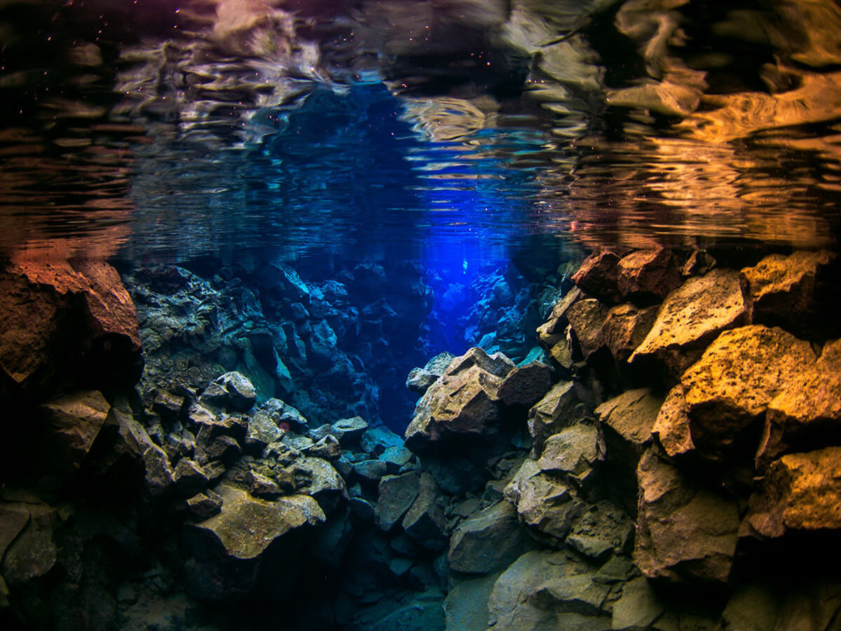 Image of Thingvellir Icelandic National Park - Silfra