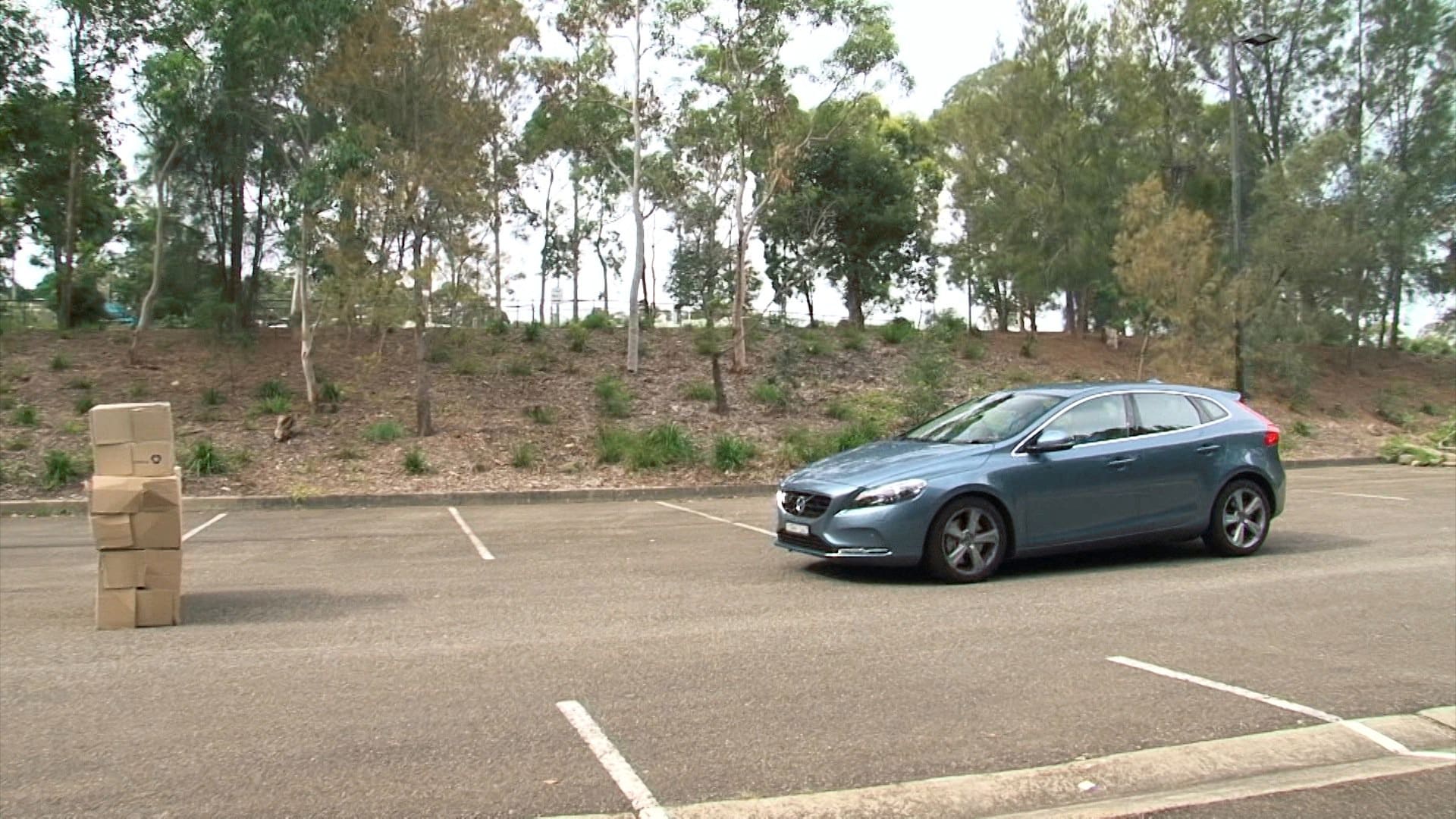 Volvo V40 Safety Video Review - Drive