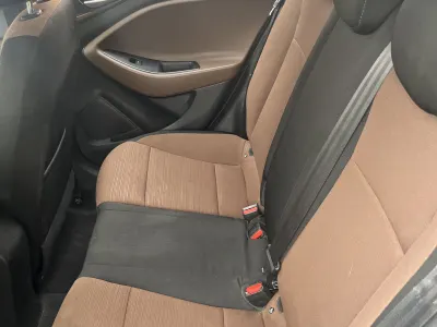 Hyundai i20 10