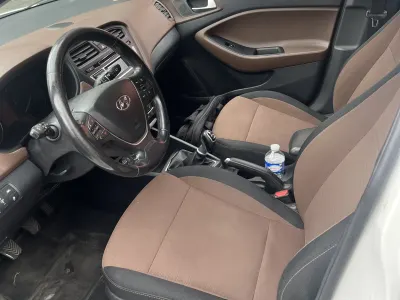Hyundai i20 11