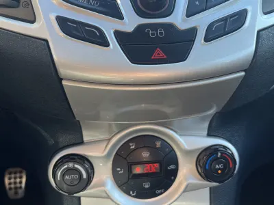 Ford Fiesta 1.6 tdci 12