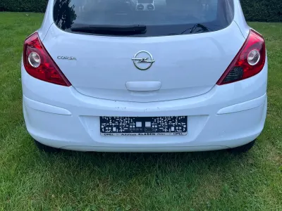 Opel corsa 1.2 essence clim 3