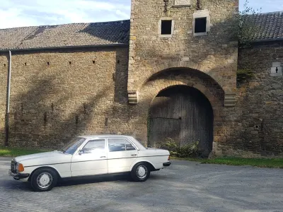 Mercedes w123 essence  8