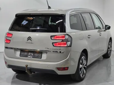 7 places | Keyless | Apple Carplay | Etat exceptionnel | GARANTIE 12M 7