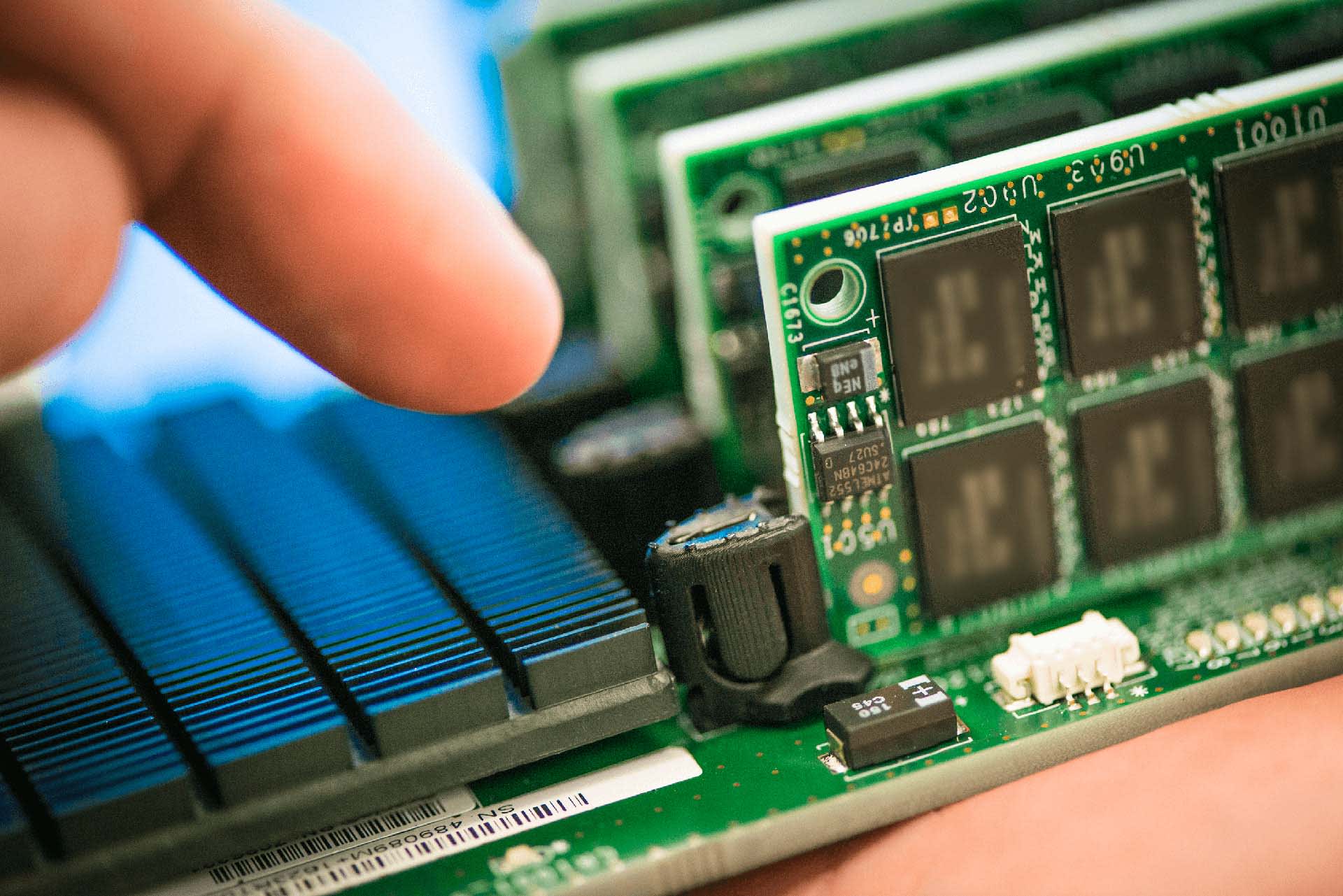 Parts for Production: How Oracle Printed 10,000 Server Mounts for an End-Use Technology Application