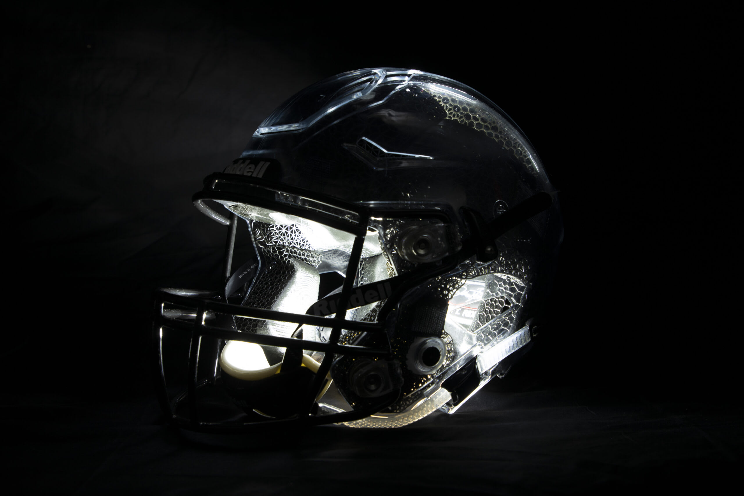 Super Bowl players' custom helmets start with a 3D scan