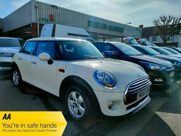 MINI HATCHBACK