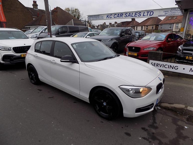 BMW 1 SERIES