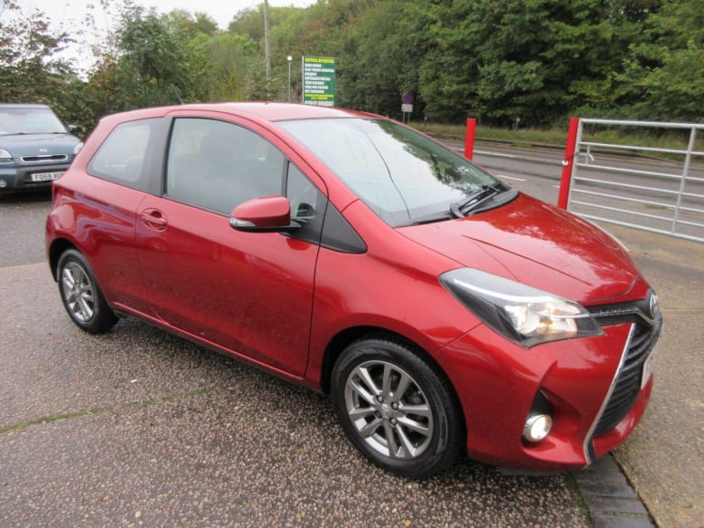 TOYOTA YARIS