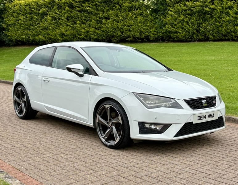 SEAT LEON