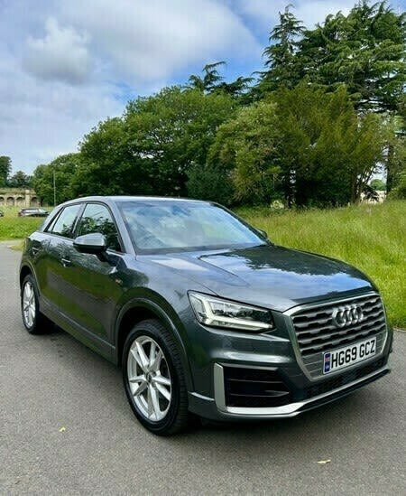 AUDI Q2
