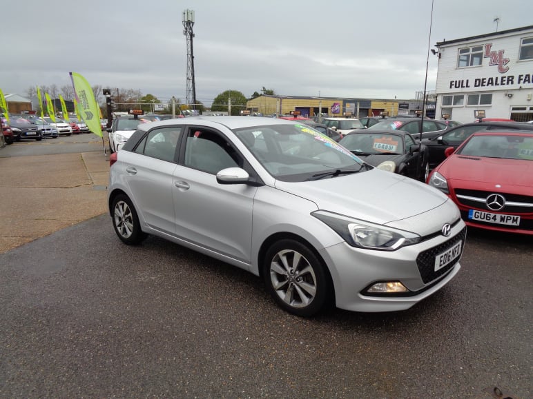 HYUNDAI I20