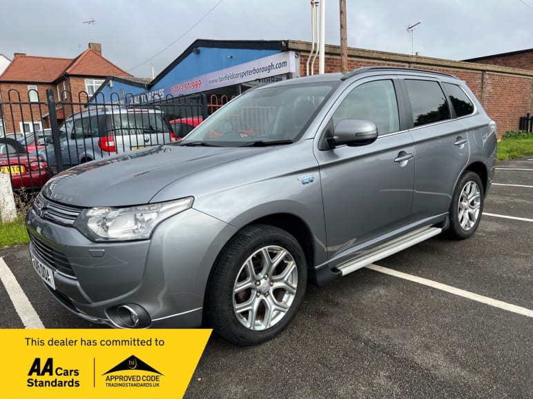 MITSUBISHI OUTLANDER
