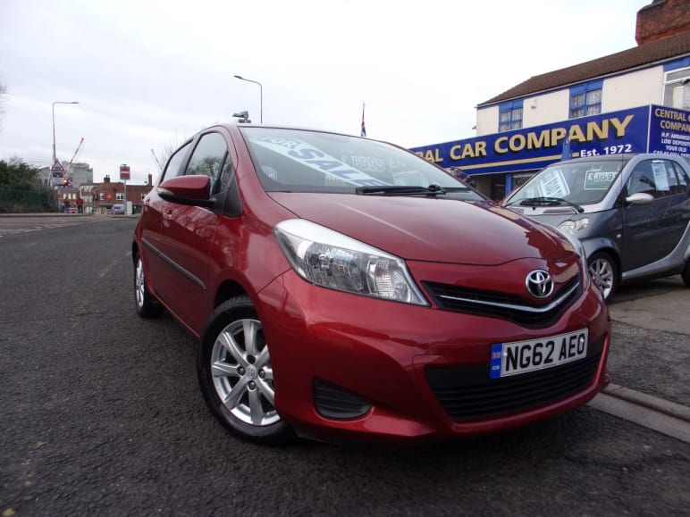 TOYOTA YARIS