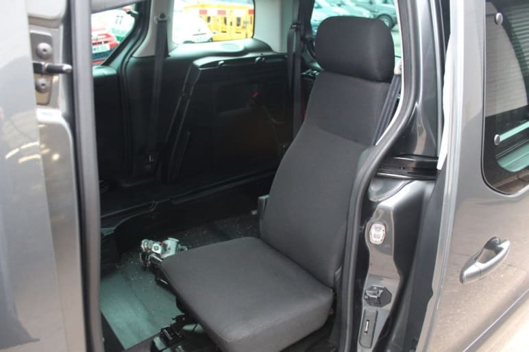 1.6 HORIZON RE 5d 100 BHP WHEEL CHAIR ADAPTED(WAV)