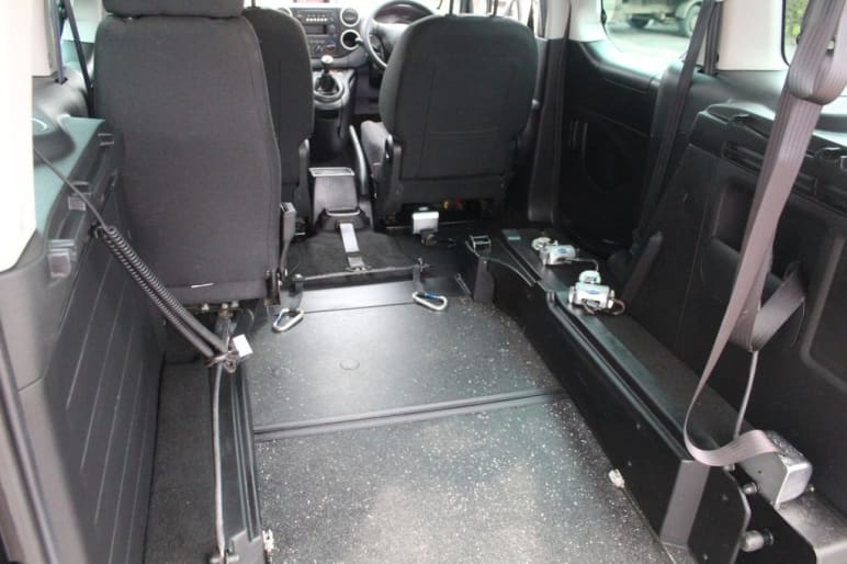 1.6 HORIZON RE 5d 100 BHP WHEEL CHAIR ADAPTED(WAV)