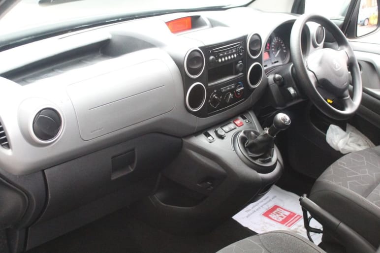 1.6 HORIZON RE 5d 100 BHP WHEEL CHAIR ADAPTED(WAV)