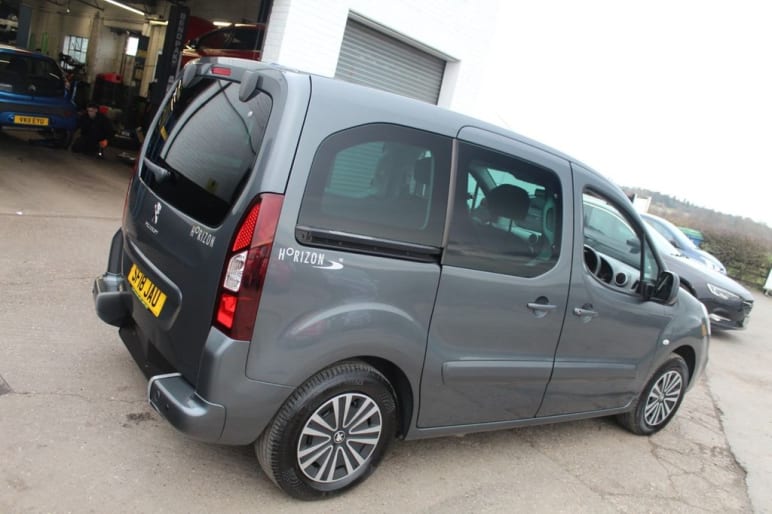 1.6 HORIZON RE 5d 100 BHP WHEEL CHAIR ADAPTED(WAV)
