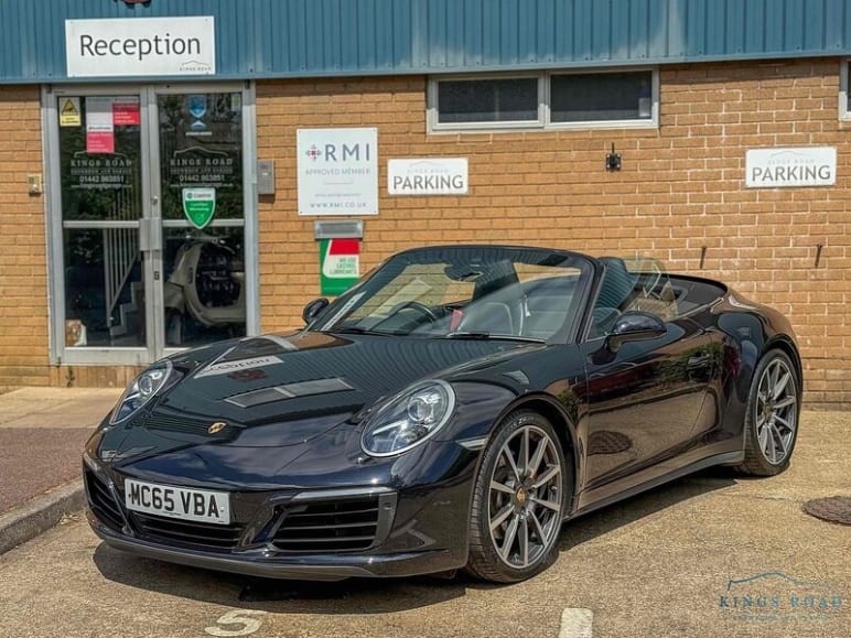 PORSCHE 911