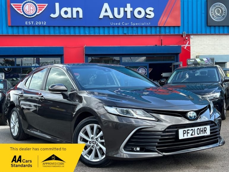 TOYOTA CAMRY