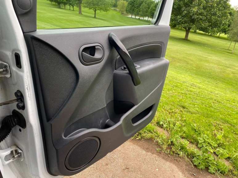 1.5 LL21dCi Crew Van Cab FWD L3 H1 4dr