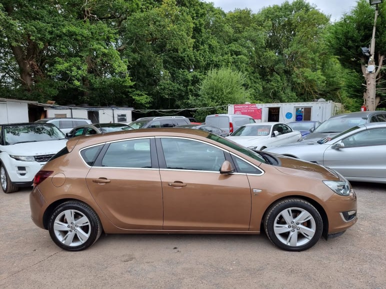 VAUXHALL ASTRA
