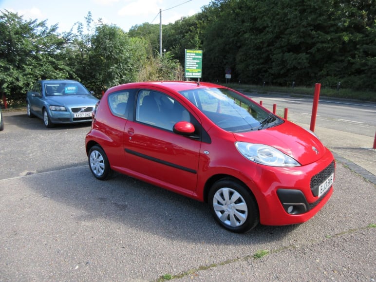 PEUGEOT 107