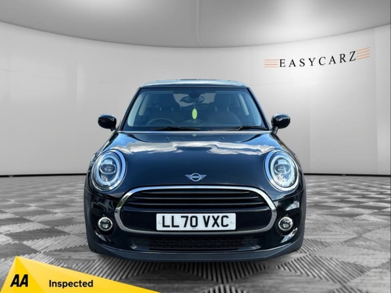MINI HATCHBACK