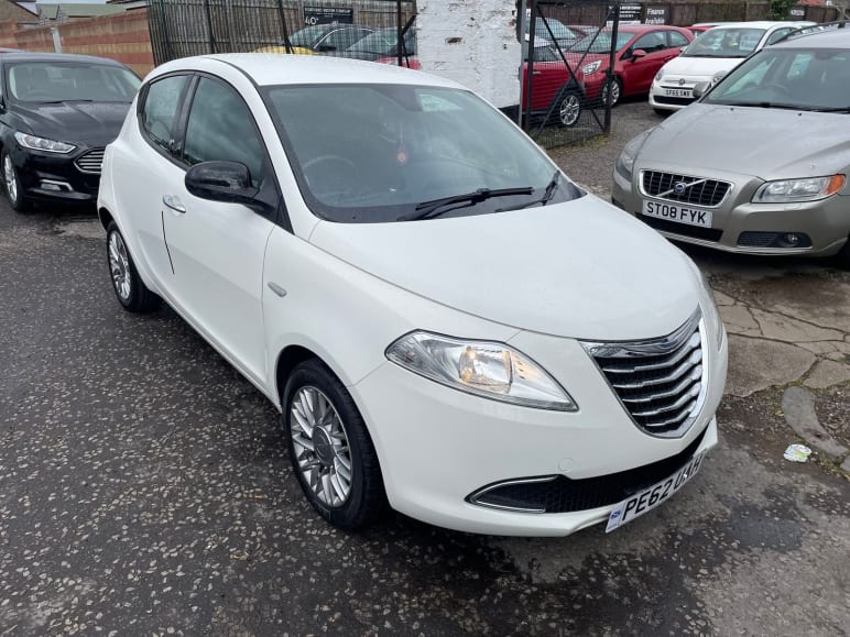 CHRYSLER YPSILON