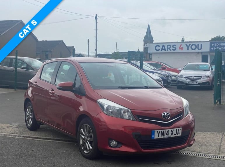 TOYOTA YARIS