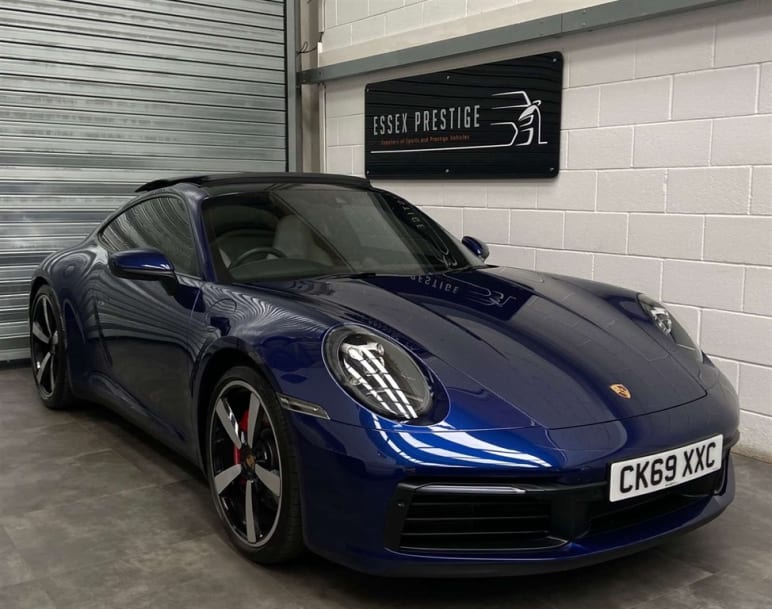 PORSCHE 911
