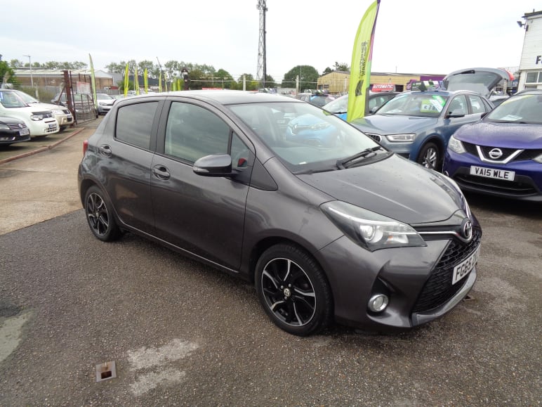 TOYOTA YARIS