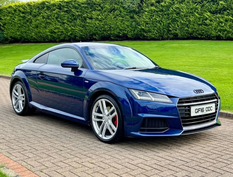 AUDI TT