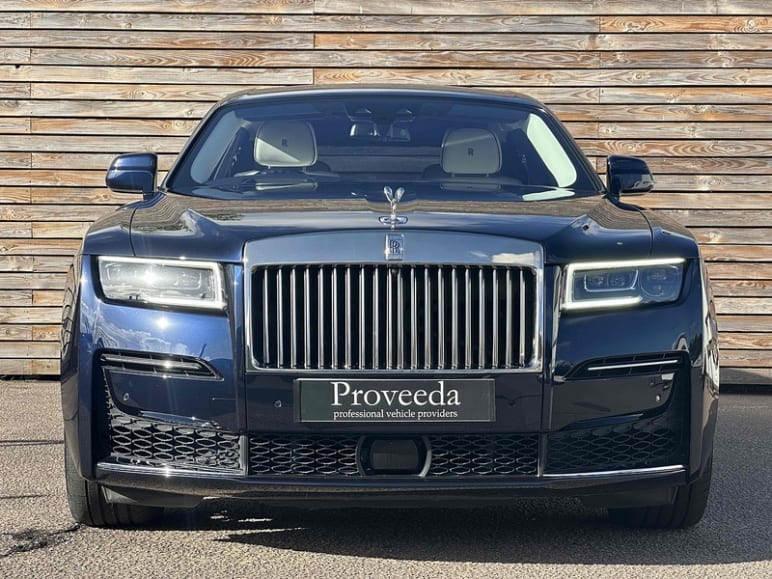 ROLLS-ROYCE GHOST