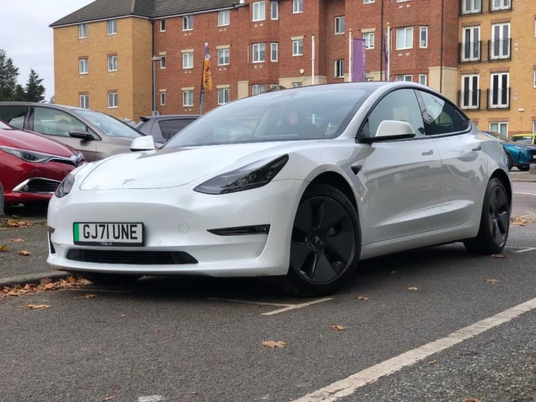 TESLA MODEL 3