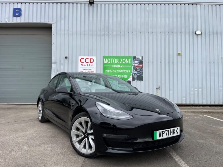 TESLA MODEL 3