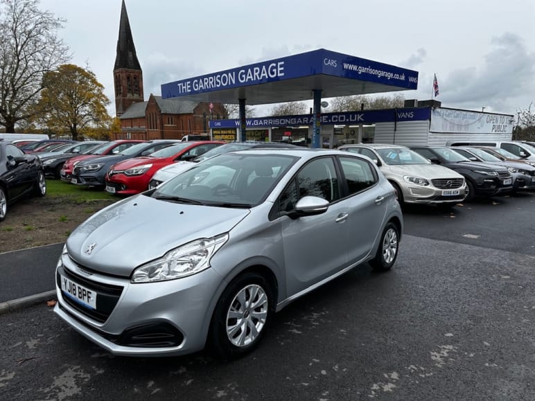 Peugeot 208
