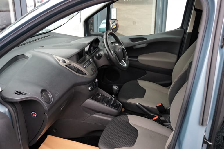 ZETEC TDCI, Disabled, Wheelchair Accessible Vehicle, WAV.