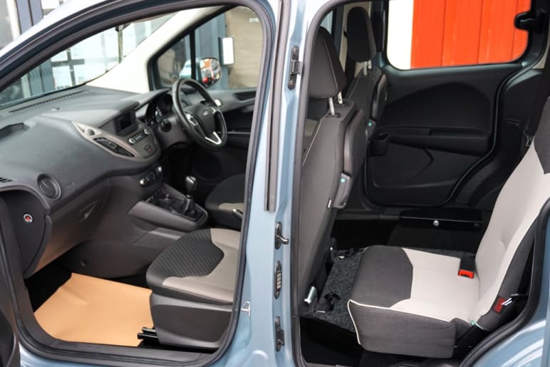 ZETEC TDCI, Disabled, Wheelchair Accessible Vehicle, WAV.