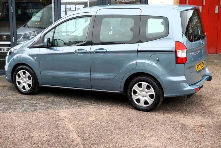 ZETEC TDCI, Disabled, Wheelchair Accessible Vehicle, WAV.