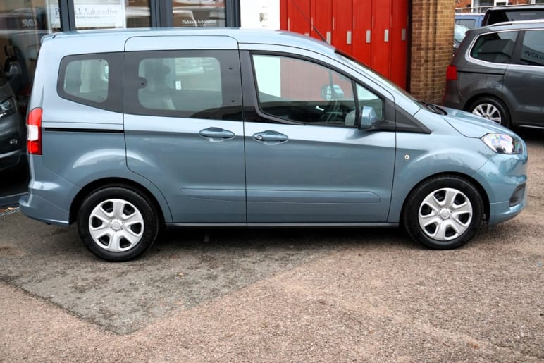 ZETEC TDCI, Disabled, Wheelchair Accessible Vehicle, WAV.
