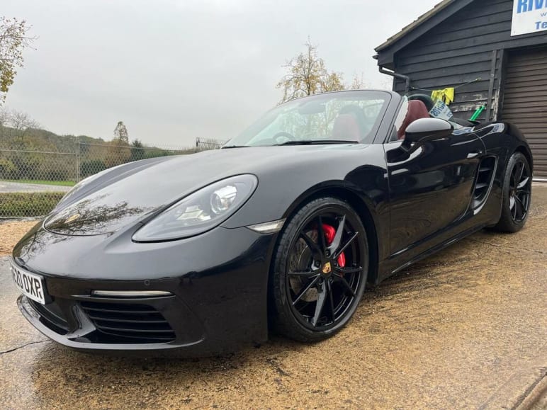 PORSCHE BOXSTER