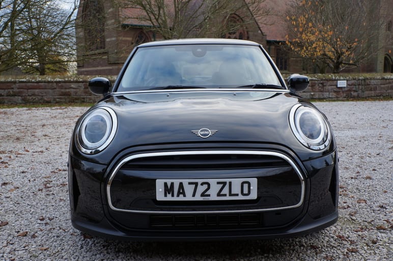 MINI HATCHBACK