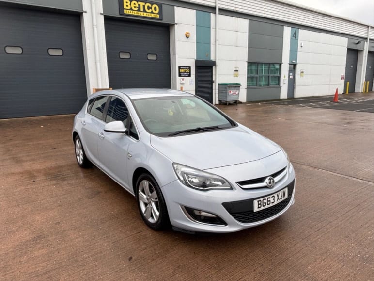 VAUXHALL ASTRA
