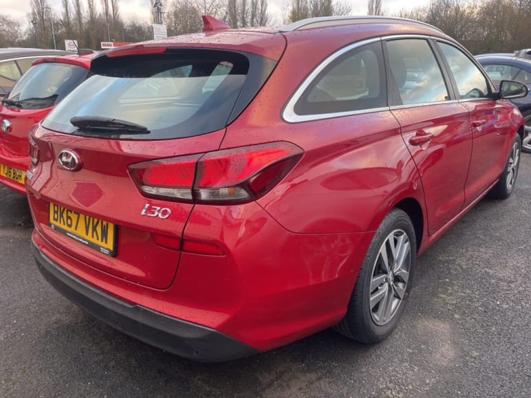 HYUNDAI I30